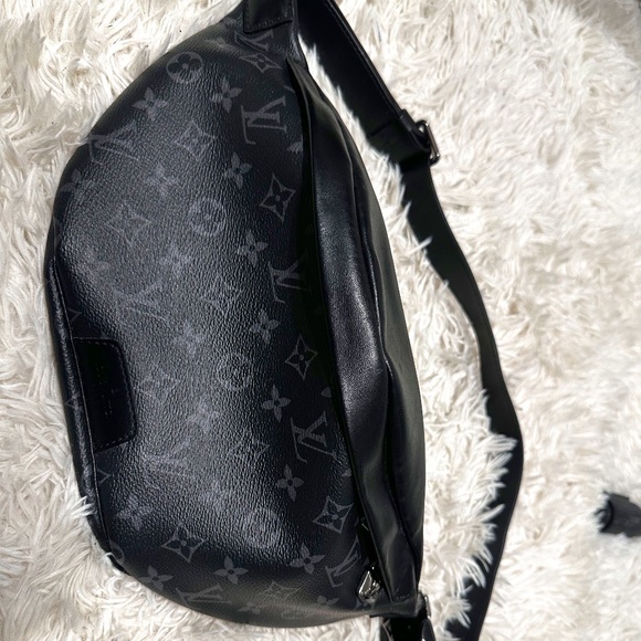 Louis Vuitton Bump bag (MEN) - Picture 1 of 8